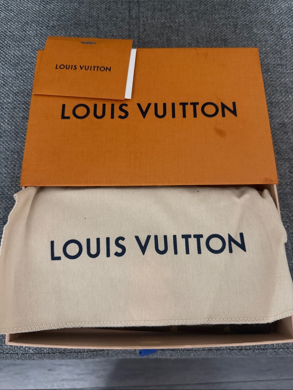Louis Vuitton limited edition, Vintage wallets.